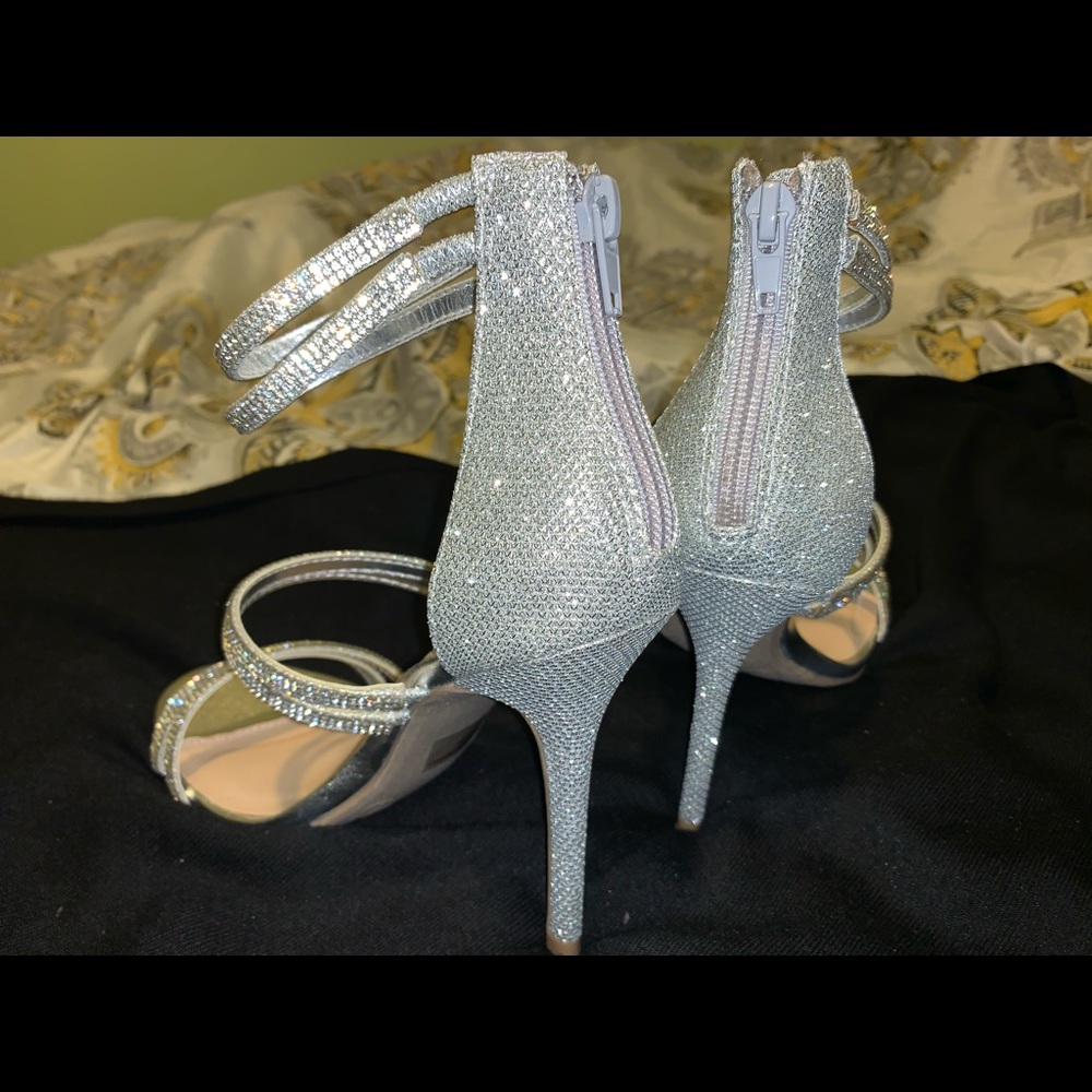 Heels - Picture 3 of 5
